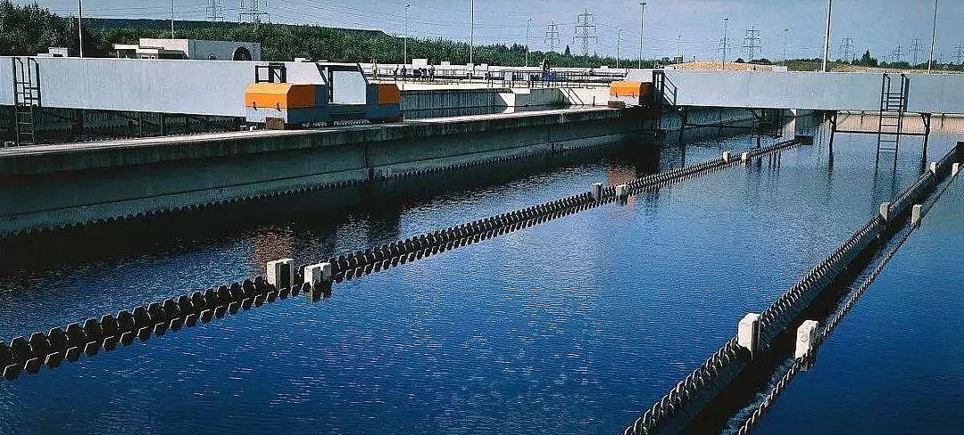 精制無煙煤濾料生產廠家觀點不應將查清進水水質的責任推給污水處理廠