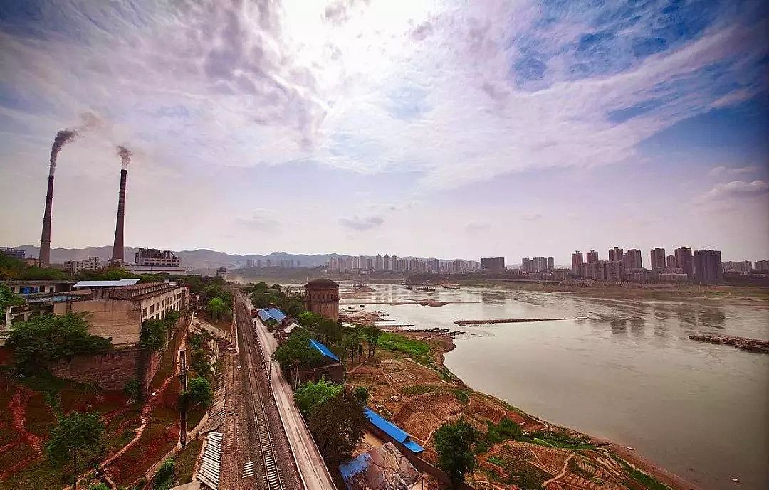 纖維球?yàn)V料生產(chǎn)廠家沿江化工園區(qū)應(yīng)設(shè)有統(tǒng)一的建設(shè)和排放標(biāo)準(zhǔn)