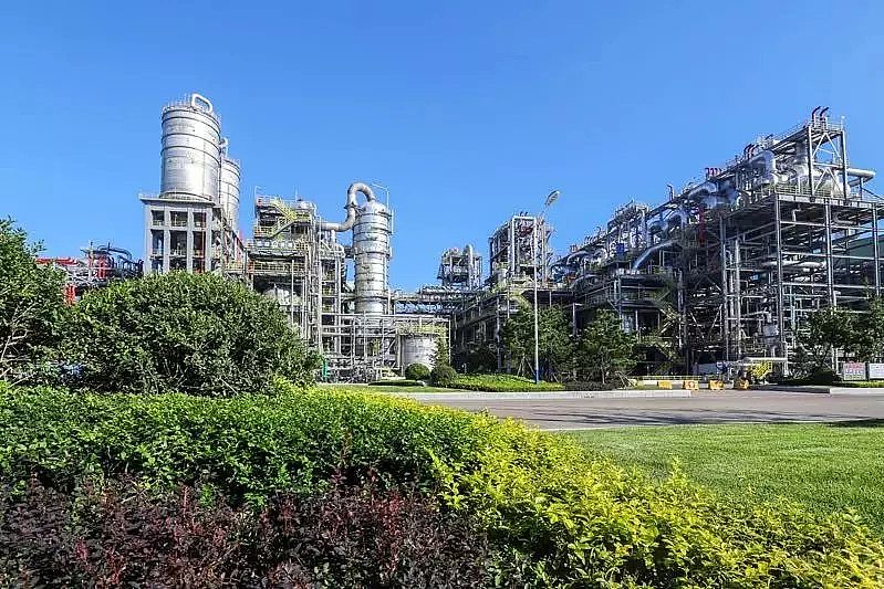 ����ʯӢɰ�V�ϏS����ˮ̎���c������ˇ�϶���һ����(gu��)��(n��i)�ׂ�(g��)Ƕ��ʽ��ˮ̎��SͶ��