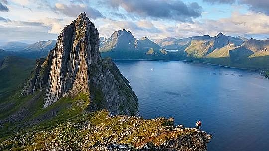 ������ʯ�V�����a(ch��n)�S�ҡ���ȡ���ˮ̎����Ό��F(xi��n)�Gɫ��̼�l(f��)չ?